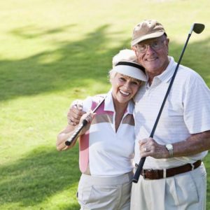 couple golfing in pinehurst north carolina